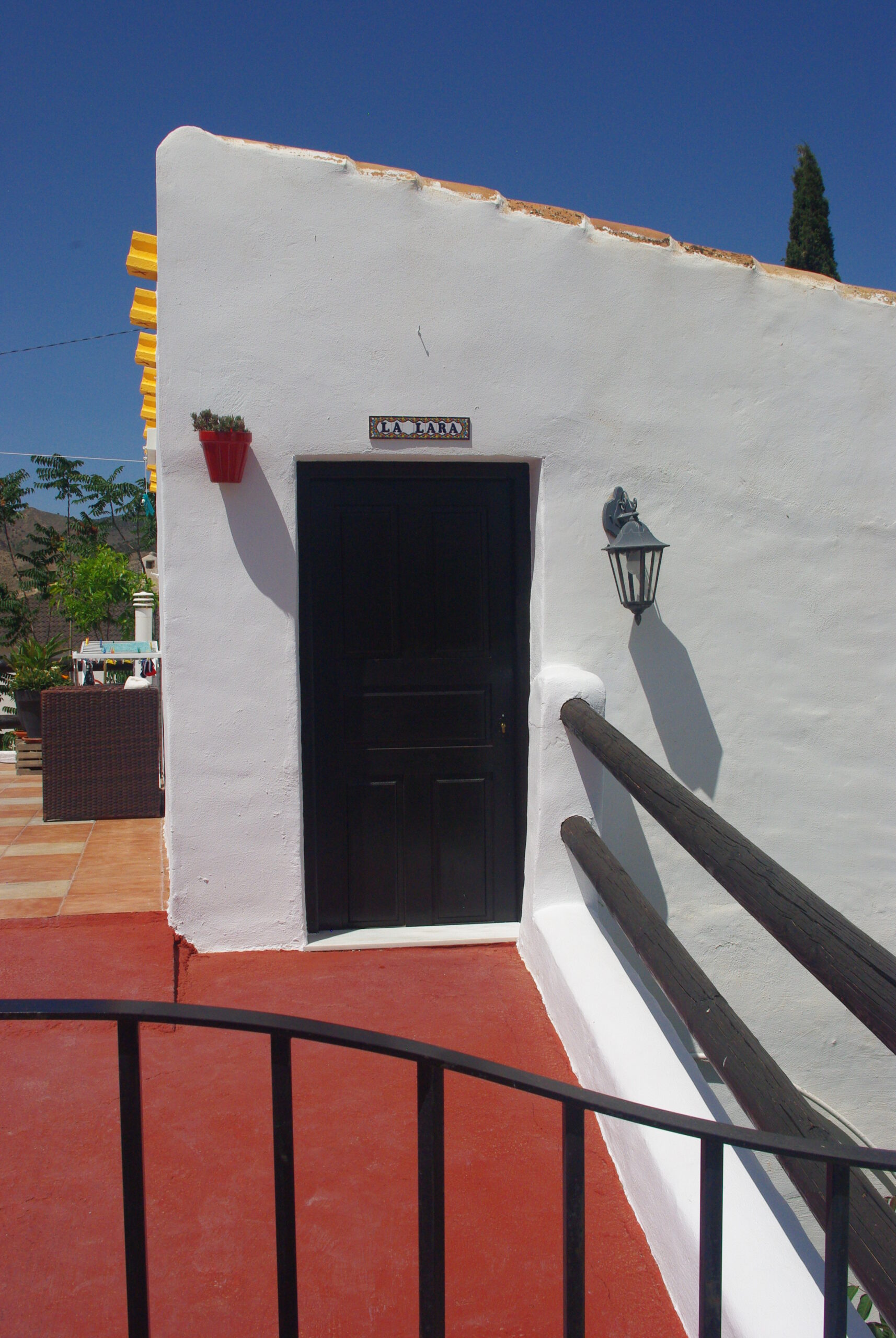 La Lara Entrance
