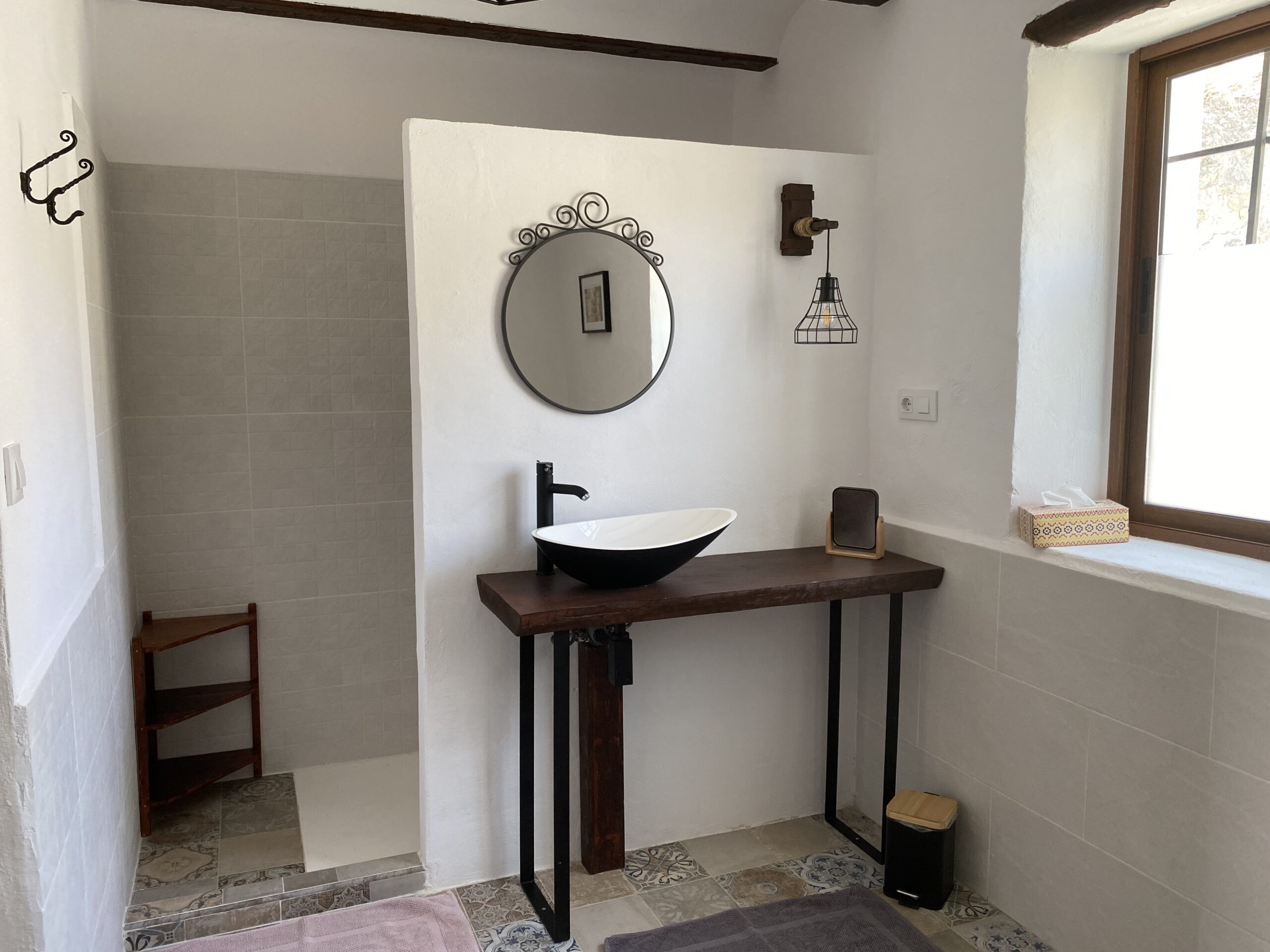 Spacious Bathroom