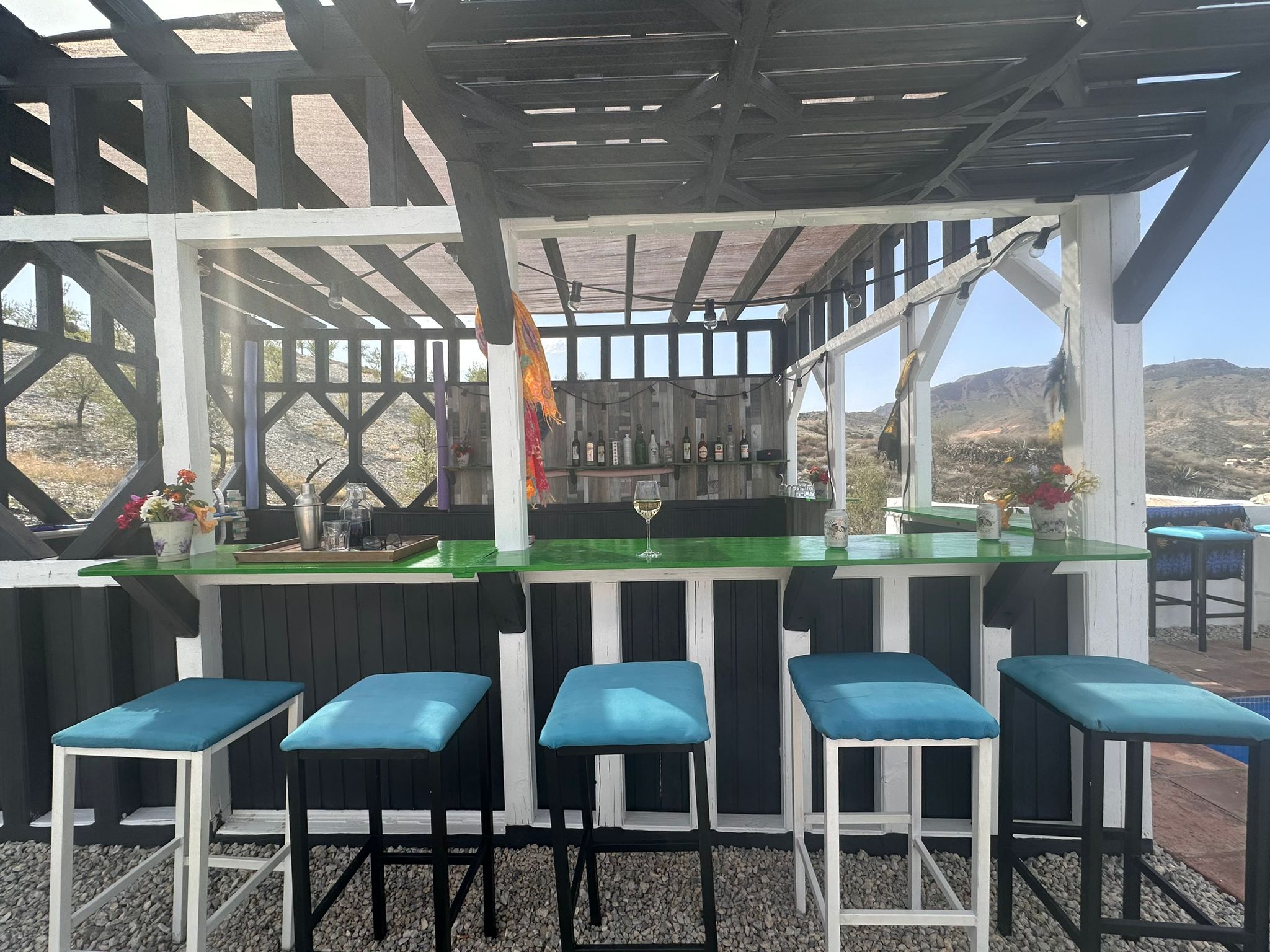 Pool Bar